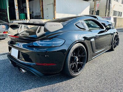 PORSCHE 718 CAYMAN - 4