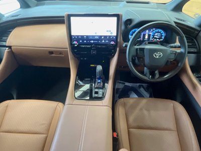 2025 Toyota VELLFIRE — фото 2