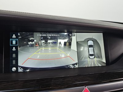 2021 Genesis G90 — миниатюра 16
