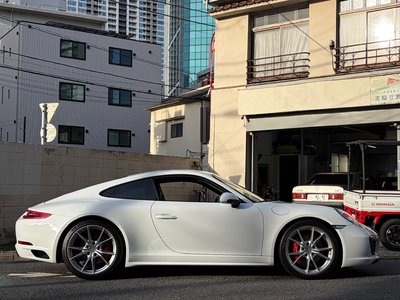 PORSCHE 911 - 8