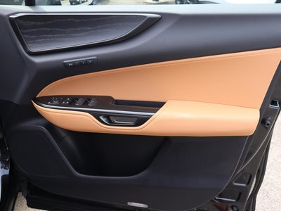 صورة مصغرة 13 لـ 2023 Lexus NX