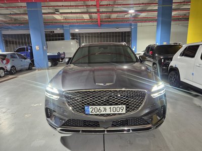 صورة 1 لـ 2022 Genesis GV70