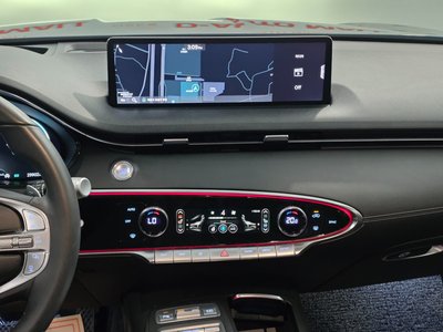 صورة 9 لـ 2022 Genesis GV70