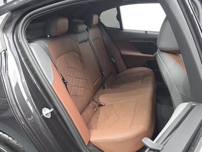2025 BMW 5 SERIES thumbnail 17