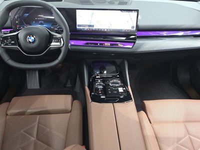 صورة 5 لـ 2025 BMW 5 SERIES