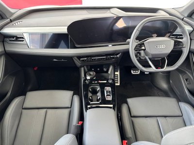 AUDI Q6 - 10