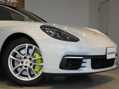 PORSCHE PANAMERA - 5