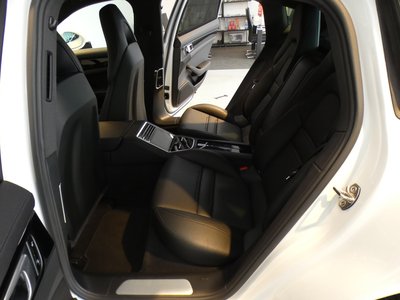 2018 Porsche PANAMERA — миниатюра 25