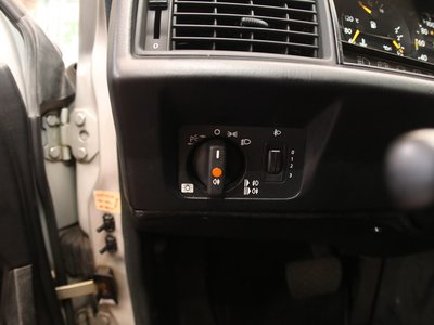 1990 Mercedes-BENZ 190 缩略图 38