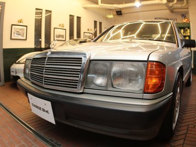 1990 Mercedes-BENZ 190 照片 7