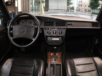 1990 Mercedes-BENZ 190 缩略图 27