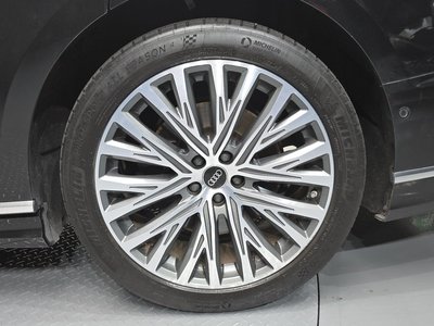 2022 AUDI A8 photo 8