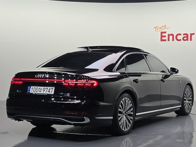 2022 AUDI A8 photo 3