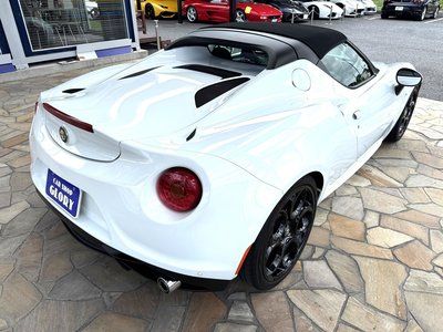 صورة 61 لـ 2017 ALFA Romeo 4C SPIDER