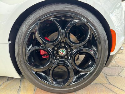 صورة 38 لـ 2017 ALFA Romeo 4C SPIDER
