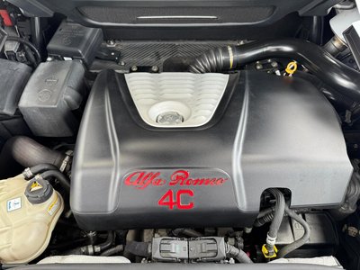 صورة 34 لـ 2017 ALFA Romeo 4C SPIDER