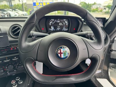صورة 18 لـ 2017 ALFA Romeo 4C SPIDER