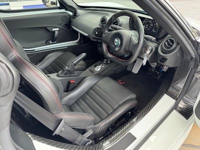 صورة 17 لـ 2017 ALFA Romeo 4C SPIDER