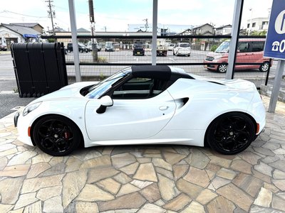 صورة 62 لـ 2017 ALFA Romeo 4C SPIDER