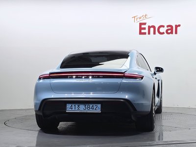 2020 Porsche TAYCAN — фото 4