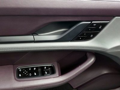 2020 Porsche TAYCAN — миниатюра 33