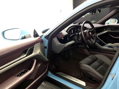 2020 Porsche TAYCAN — миниатюра 13