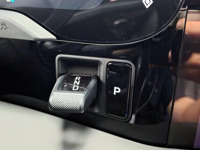 2020 Porsche TAYCAN — миниатюра 12