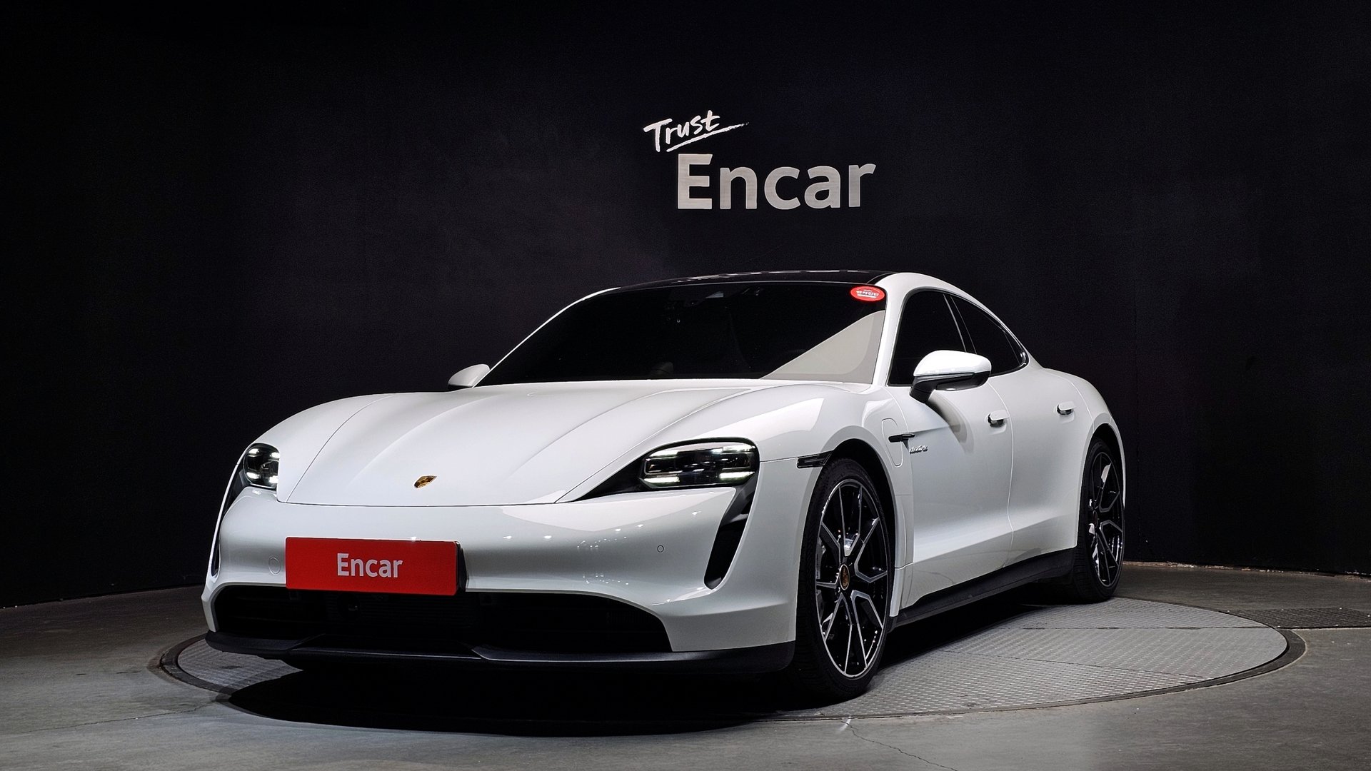 PORSCHE TAYCAN - View 1