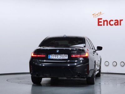 2026 BMW 3 SERIES 照片 3