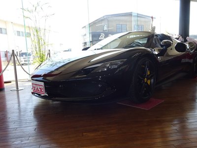 2025 FERRARI 296 GTS photo 2