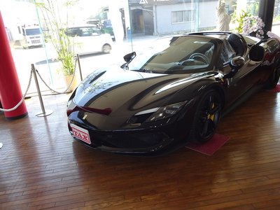 2025 FERRARI 296 GTS photo 1