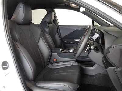 2025 Lexus LBX photo 9
