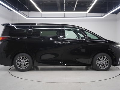 2026 Toyota ALPHARD — фото 4