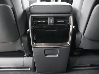 2026 Toyota ALPHARD — миниатюра 31