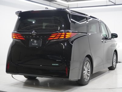 2026 Toyota ALPHARD — фото 5