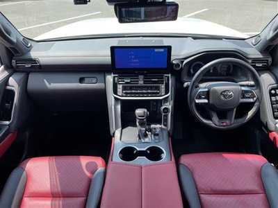2025 Toyota LAND CRUISER 300 照片 2