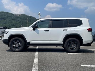 صورة مصغرة 38 لـ 2025 Toyota LAND CRUISER 300