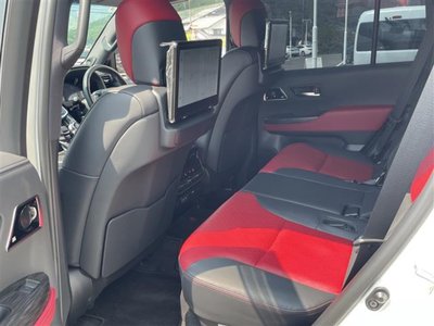 صورة مصغرة 28 لـ 2025 Toyota LAND CRUISER 300