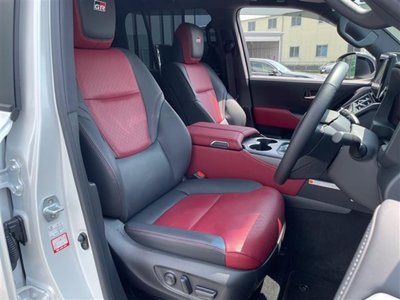 صورة مصغرة 21 لـ 2025 Toyota LAND CRUISER 300