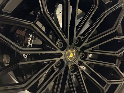 2026 Lamborghini URUS 缩略图 24