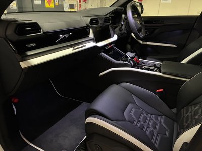 صورة 4 لـ 2026 Lamborghini URUS