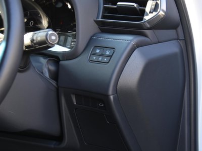 صورة مصغرة 27 لـ 2023 Lexus LX