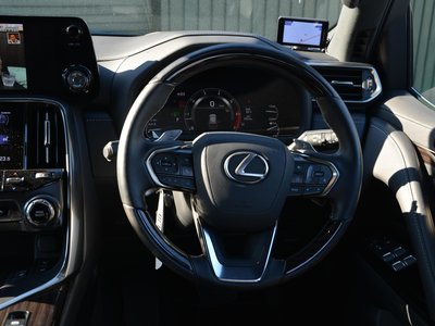 صورة مصغرة 39 لـ 2023 Lexus LX