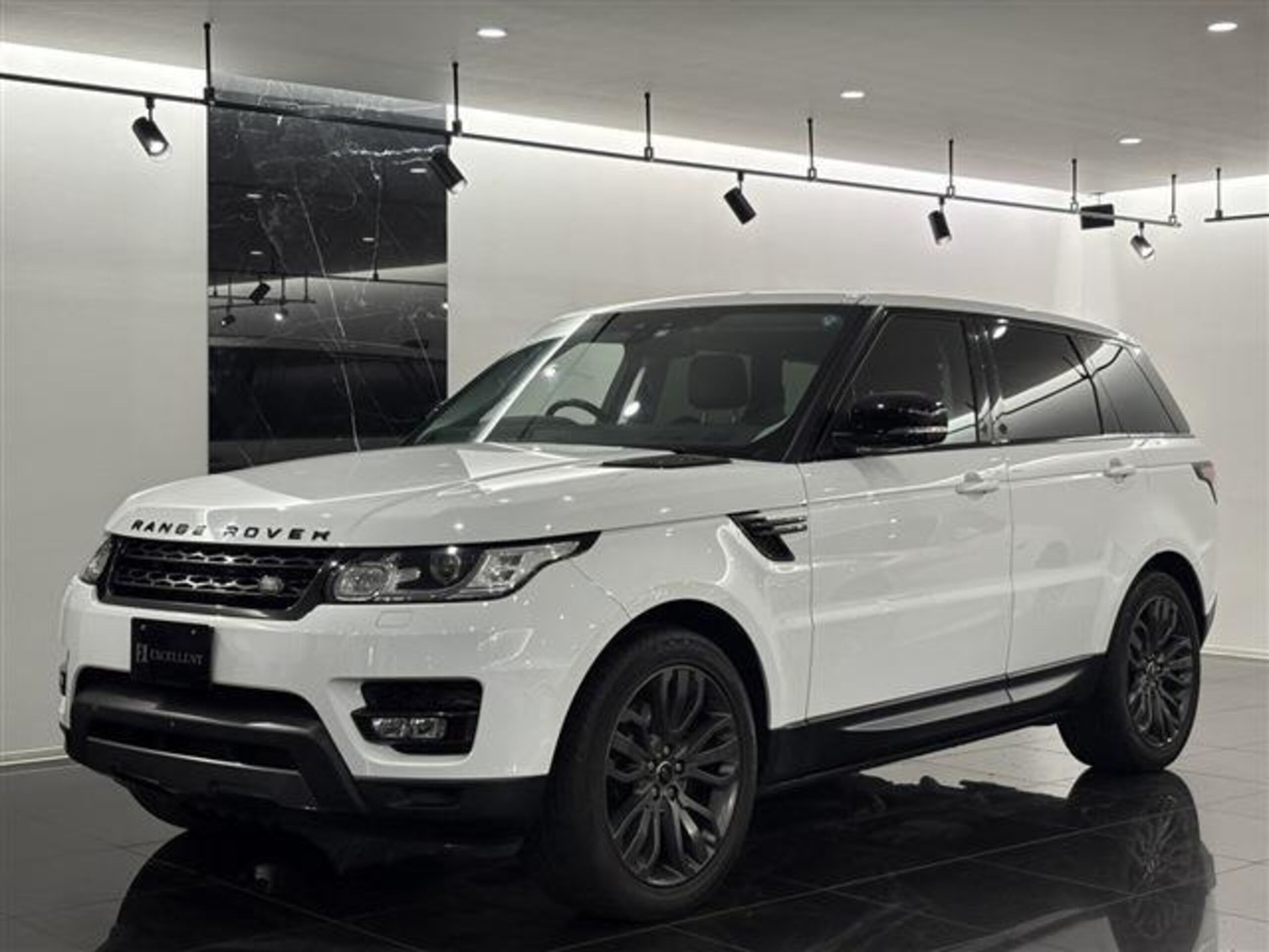 LAND ROVER RANGE ROVER SPORT - View 1