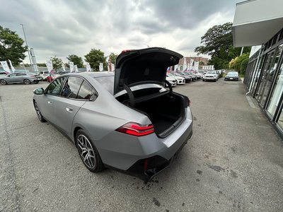 صورة مصغرة 27 لـ 2026 BMW 5 SERIES
