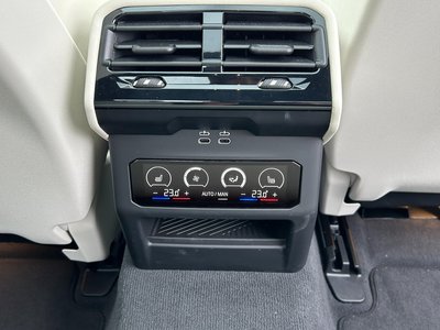 2026 BMW 5 SERIES 照片 9