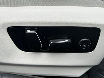 صورة مصغرة 32 لـ 2026 BMW 5 SERIES