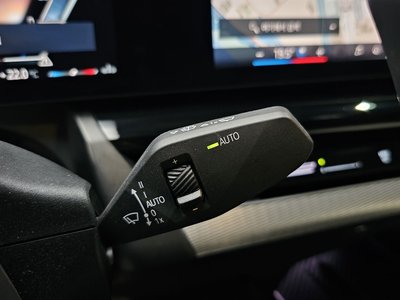 2024 BMW 5 SERIES — миниатюра 25