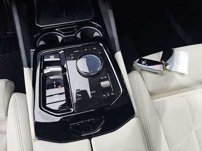 2024 BMW 5 SERIES — миниатюра 12