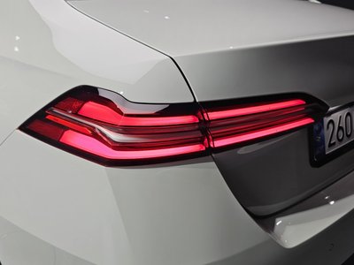 BMW 5 SERIES - 10